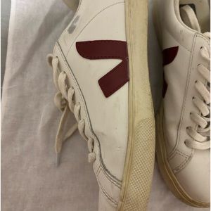 Veja Sneakers